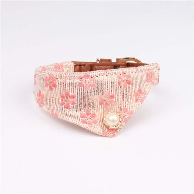 Cute Bowknot Pets Collars featuring a stylish floral design with a pearl accent for your beloved furry companion.