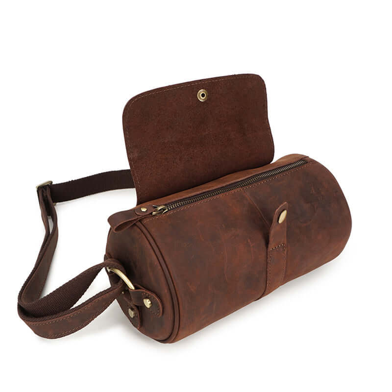 Messenger Bag, Crossbody Bag, Shoulder Bag made of genuine leather with a sleek design and adjustable strap.