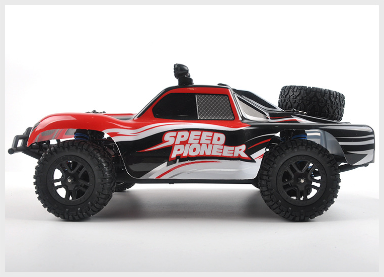 Modèle de voiture télécommandée tout-terrain à grande vitesse 1:18